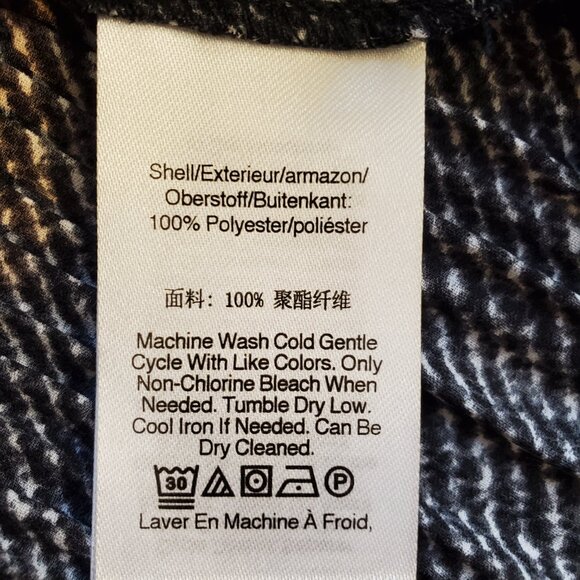 NWT DKNY SZ L Black & White Sleeveless Pleated Necktie Blouse Lots of Stretch - Picture 11 of 12